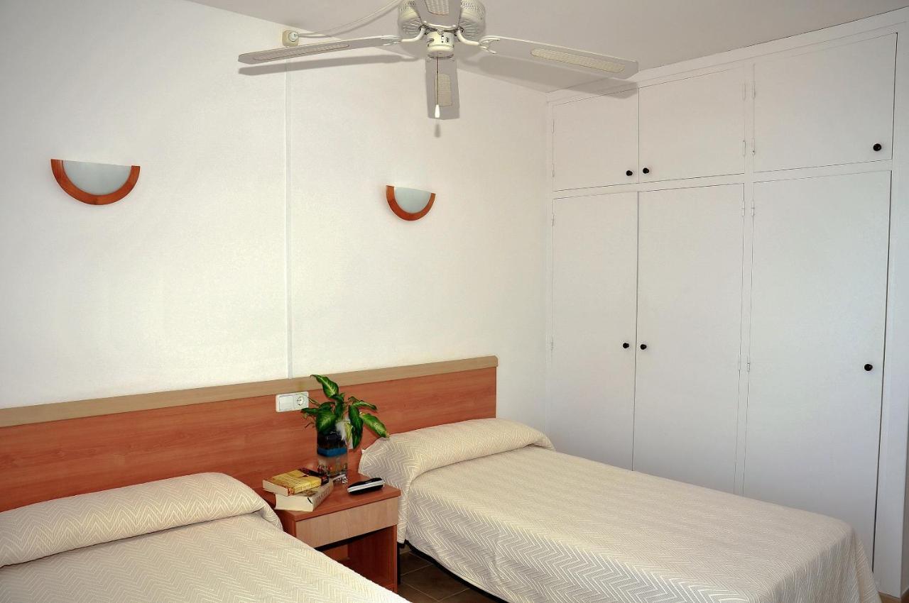 S'Arenal Apartments Portinatx Room photo